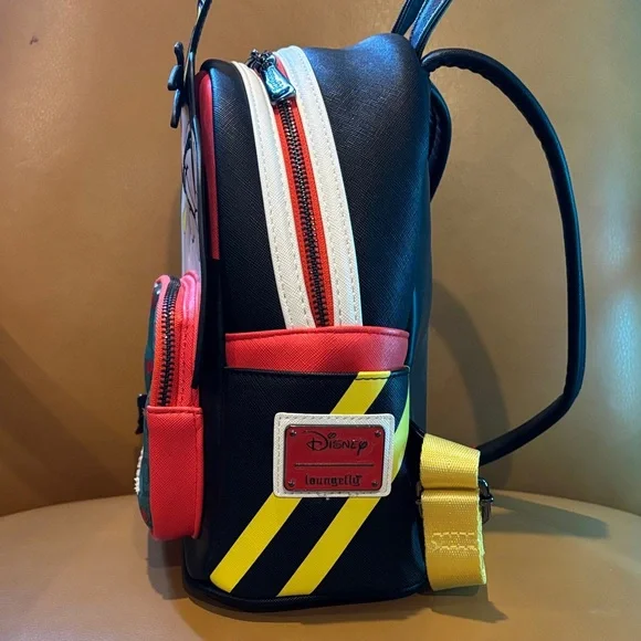 Loungefly Disney Villains - Queen of Hearts Mini Backpack - Alice in Wonderland - Picture 2 of 7